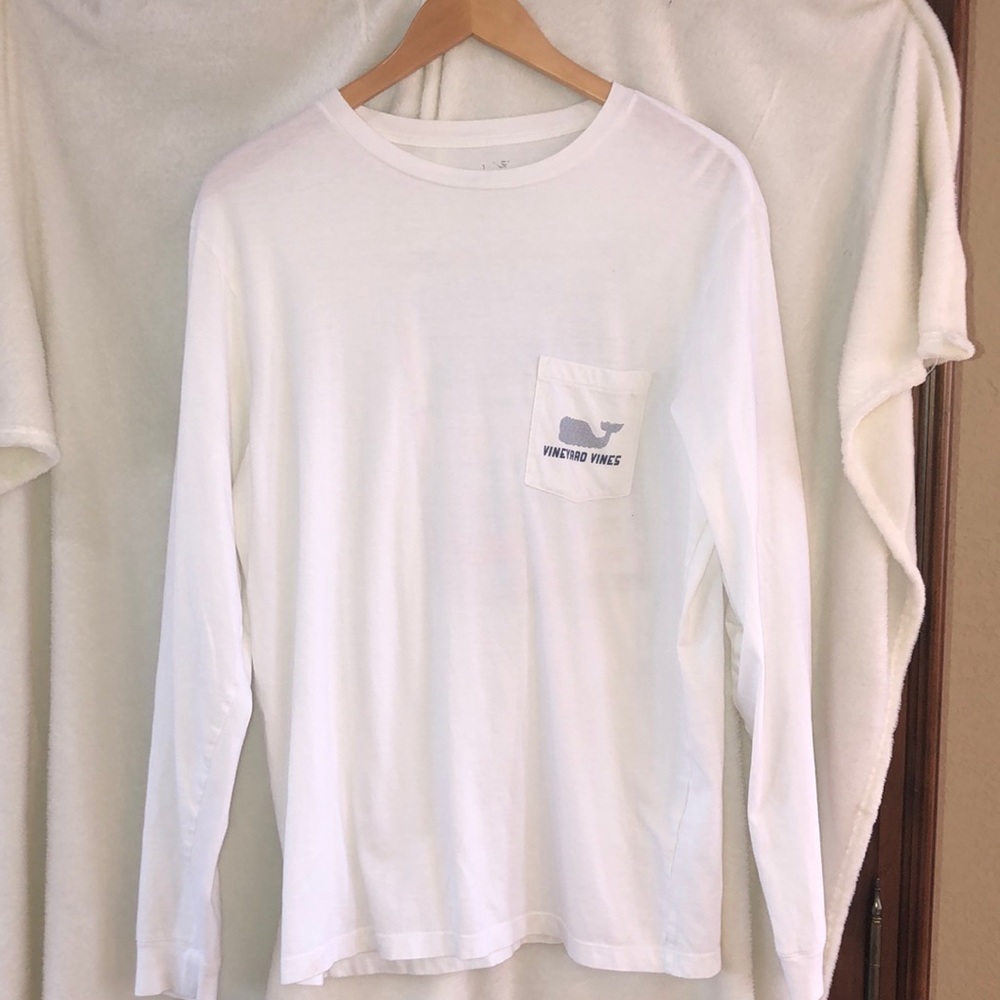 Long sleeve vineyard vines tee shirt